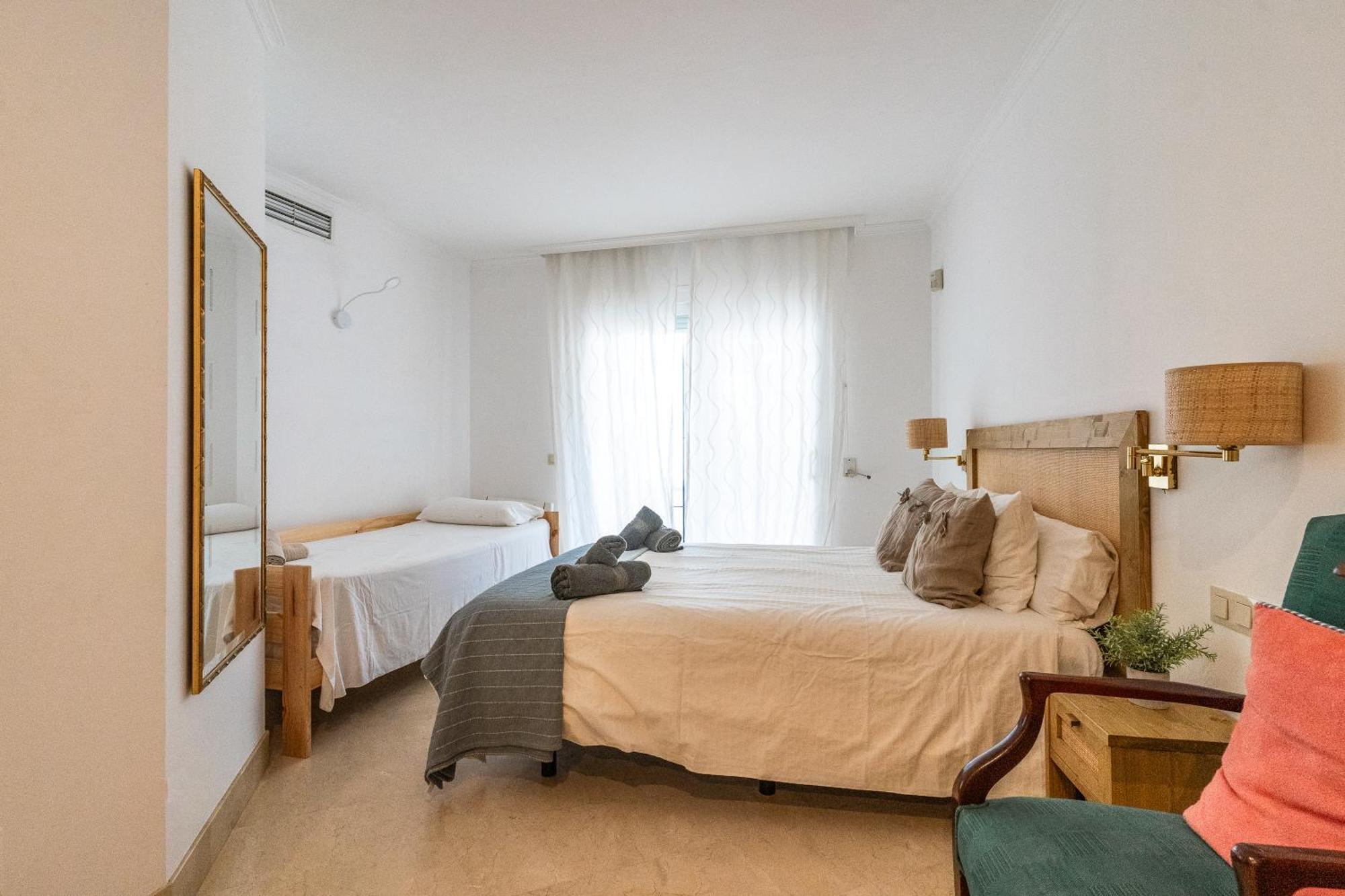 White Pearl Beach Elviria Марбеля Екстериор снимка